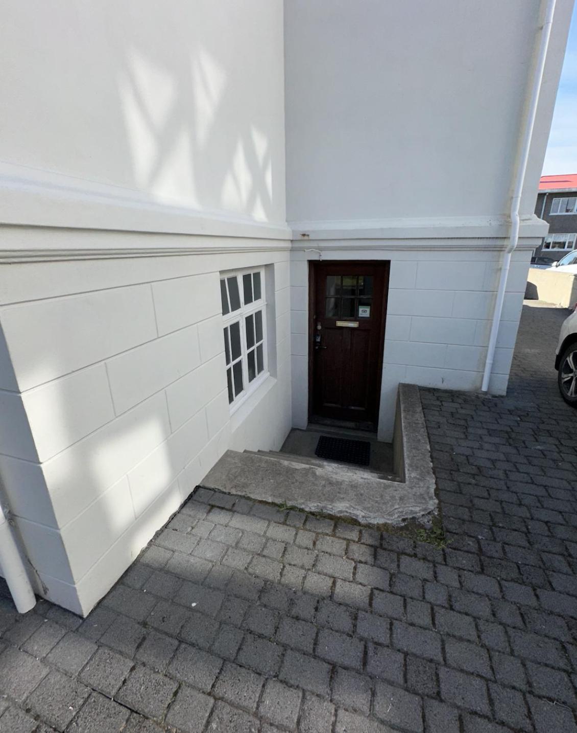 Reykjavik Urban Escape 2-Bedroom Haven With Private Entrance Exterior foto