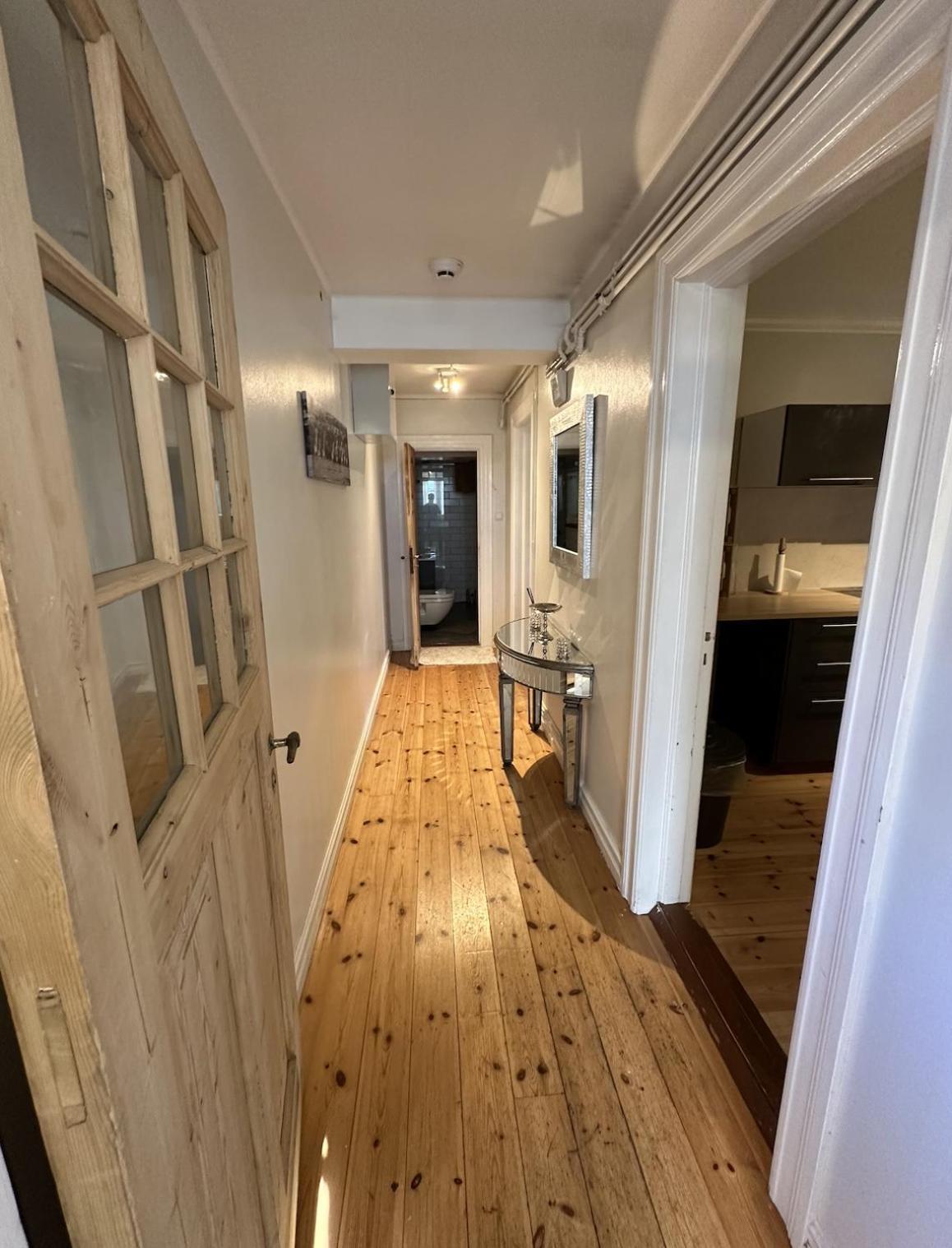 Reykjavik Urban Escape 2-Bedroom Haven With Private Entrance Exterior foto